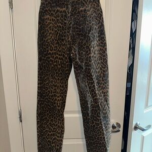 High waisted Straight leg leopard print jeans